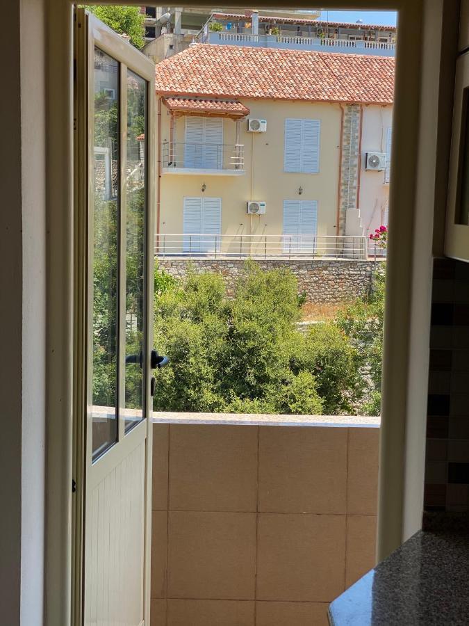 88 Apartment Himare Exterior photo