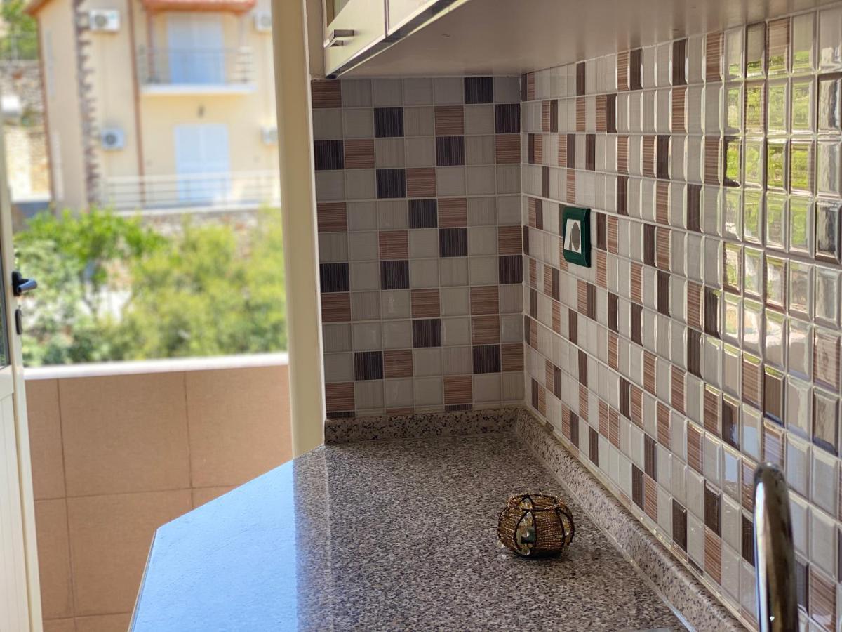 88 Apartment Himare Exterior photo