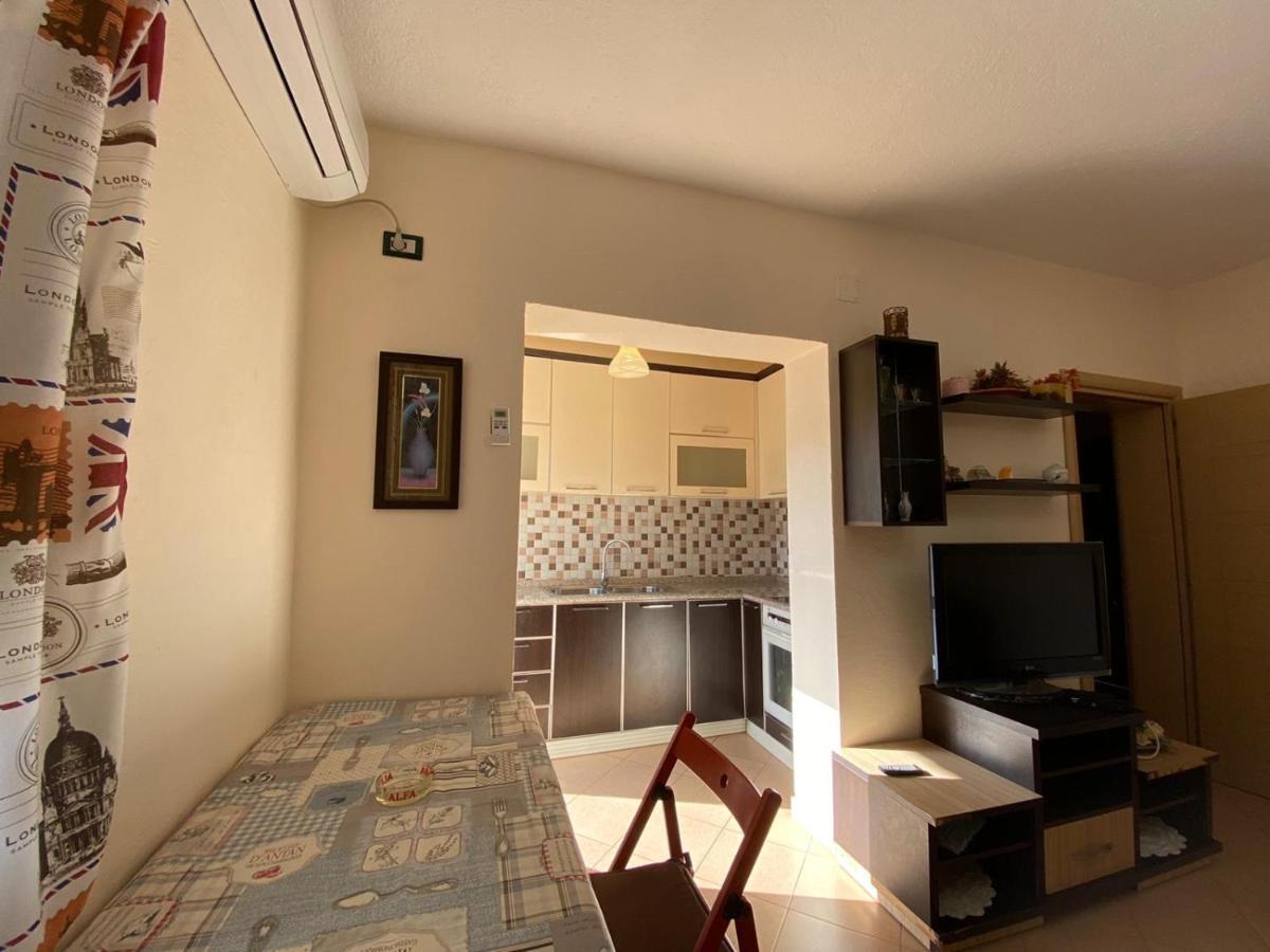 88 Apartment Himare Exterior photo