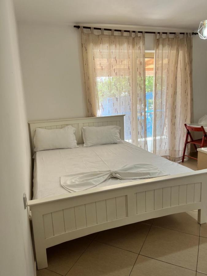88 Apartment Himare Exterior photo
